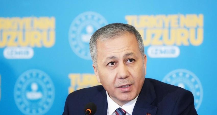 İzmir’de “Türkiye’nin Huzuru” toplantısına katılan İçişleri Bakanı Ali Yerlikaya, “Türkiye