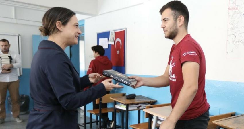 Efes Selçuk Belediyesi 10 Kasım dolayısıyla kentin gençlerine anlamlı bir