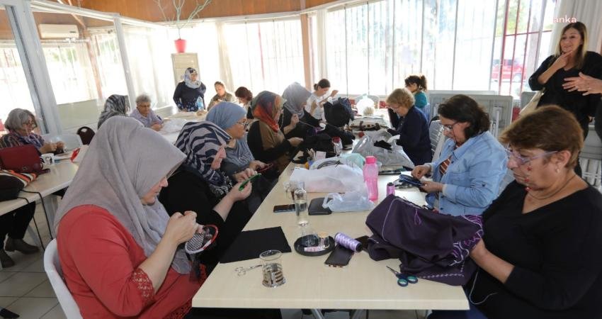 Bayraklılı kadınlara hobi ve meslek edindirme kursları açarak onların sosyal,