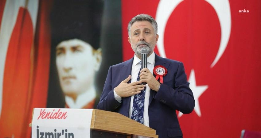 Bayraklı Belediye Başkanı Serdar Sandal, 24 Kasım Öğretmenler Günü dolayısıyla