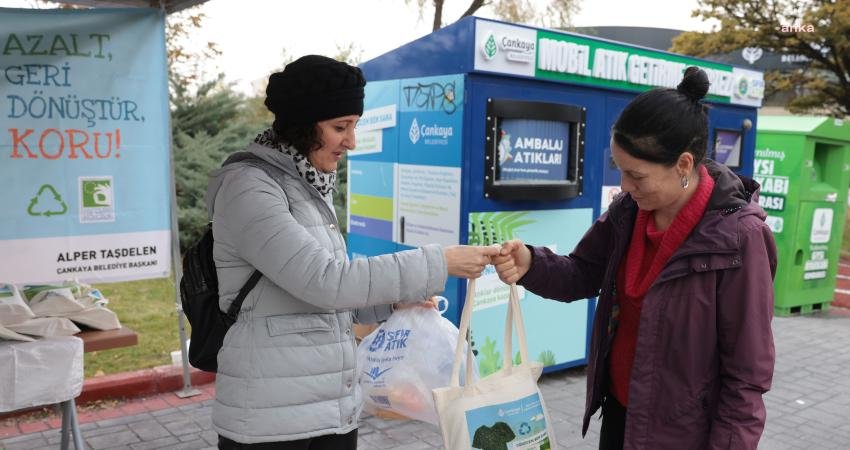 Çankaya Belediyesi, Avrupa Atık Azaltım Haftası kapsamında takas etkinliği düzenledi. Katı