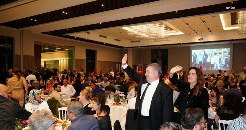 Çeşme Belediye Başkanı M. Ekrem Oran, ilçede görev yapan öğretmenler