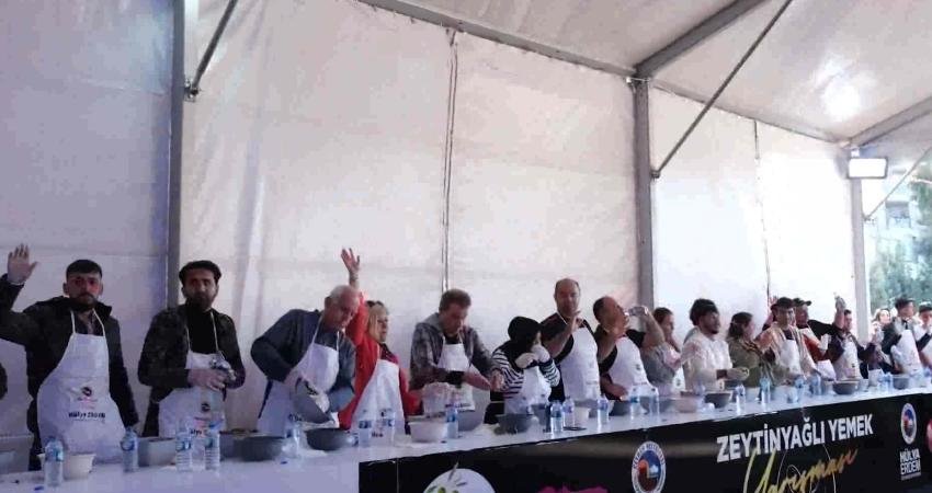 Ceyhan Belediyesi’nin düzenlediği 1. Ceyhan Zeytin ve Zeytinyağı Festivali’nin ikinci