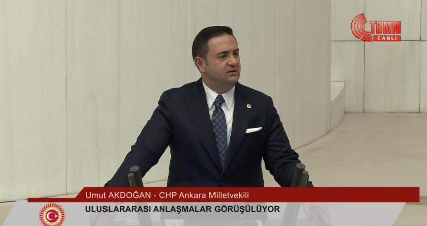 CHP Ankara Milletvekili Umut Akdoğan, ünlü futbolcuların dolandırıldığı iddiasıyla açılan