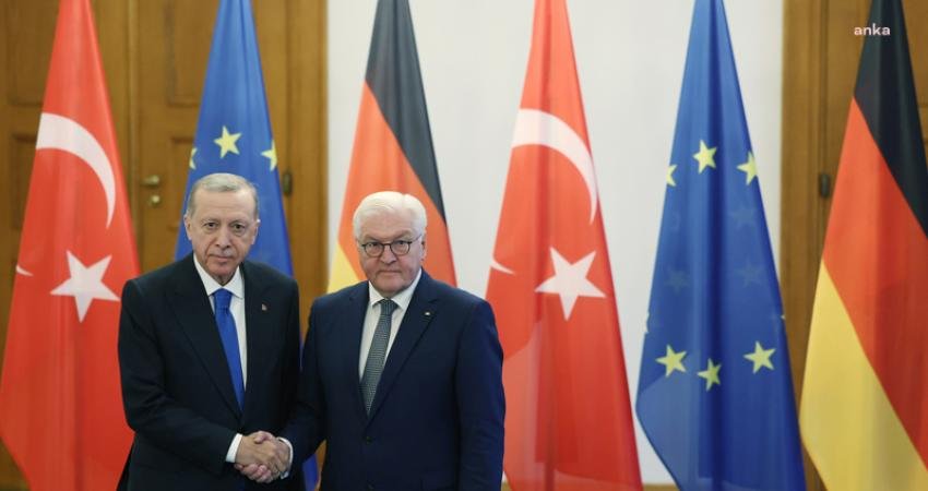 Cumhurbaşkanı Recep Tayyip Erdoğan, resmi temaslarda bulunmak üzere gittiği Almanya'nın