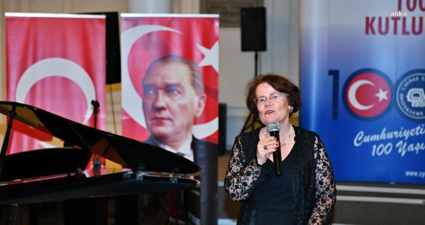 Çağdaş Yaşamı Destekleme Derneği (ÇYDD) Genel Başkanı Prof. Dr. Ayşe