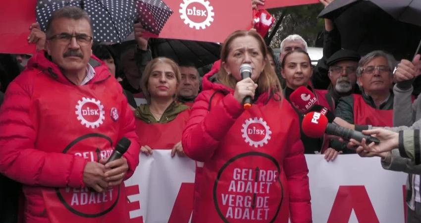 Devrimci İşçi Sendikaları Konfederasyonu’nun (DİSK) “vergide adalet, gelirde adalet” sloganıyla