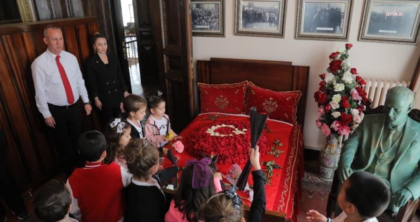 Edirne Belediye Binası’nda bulunan Atatürk Odası, 10 Kasım’da anlamlı bir