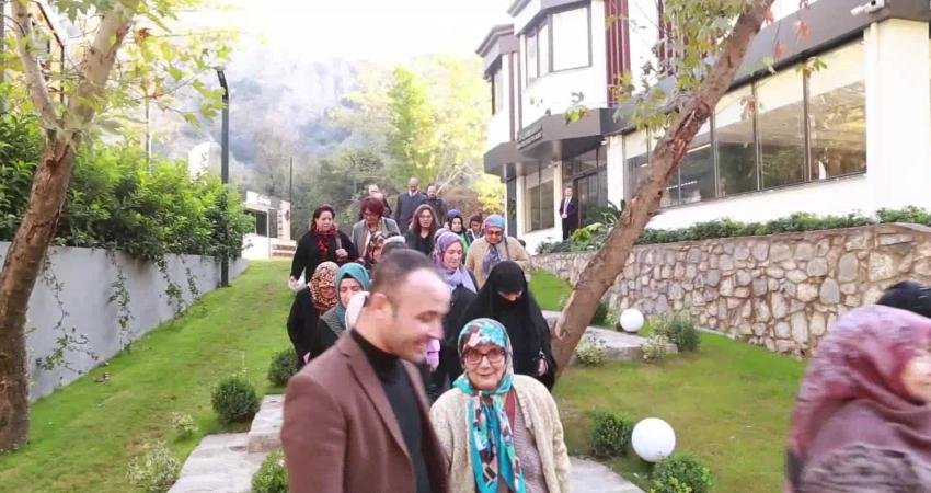 Efeler Belediye Başkanı Mehmet Fatih Atay, belediyenin hizmete açtığı Doğa