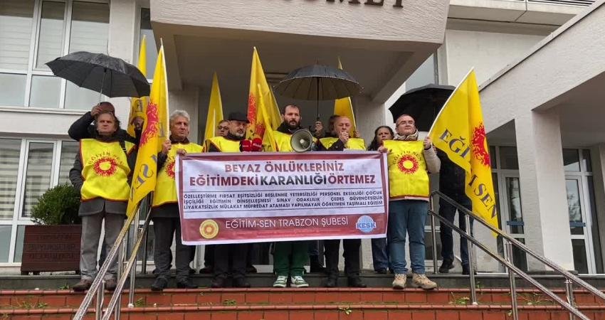 Eğitim Sen Trabzon Şubesi, eğitim sisteminde yaşanan sorunlara dikkat çekmek için