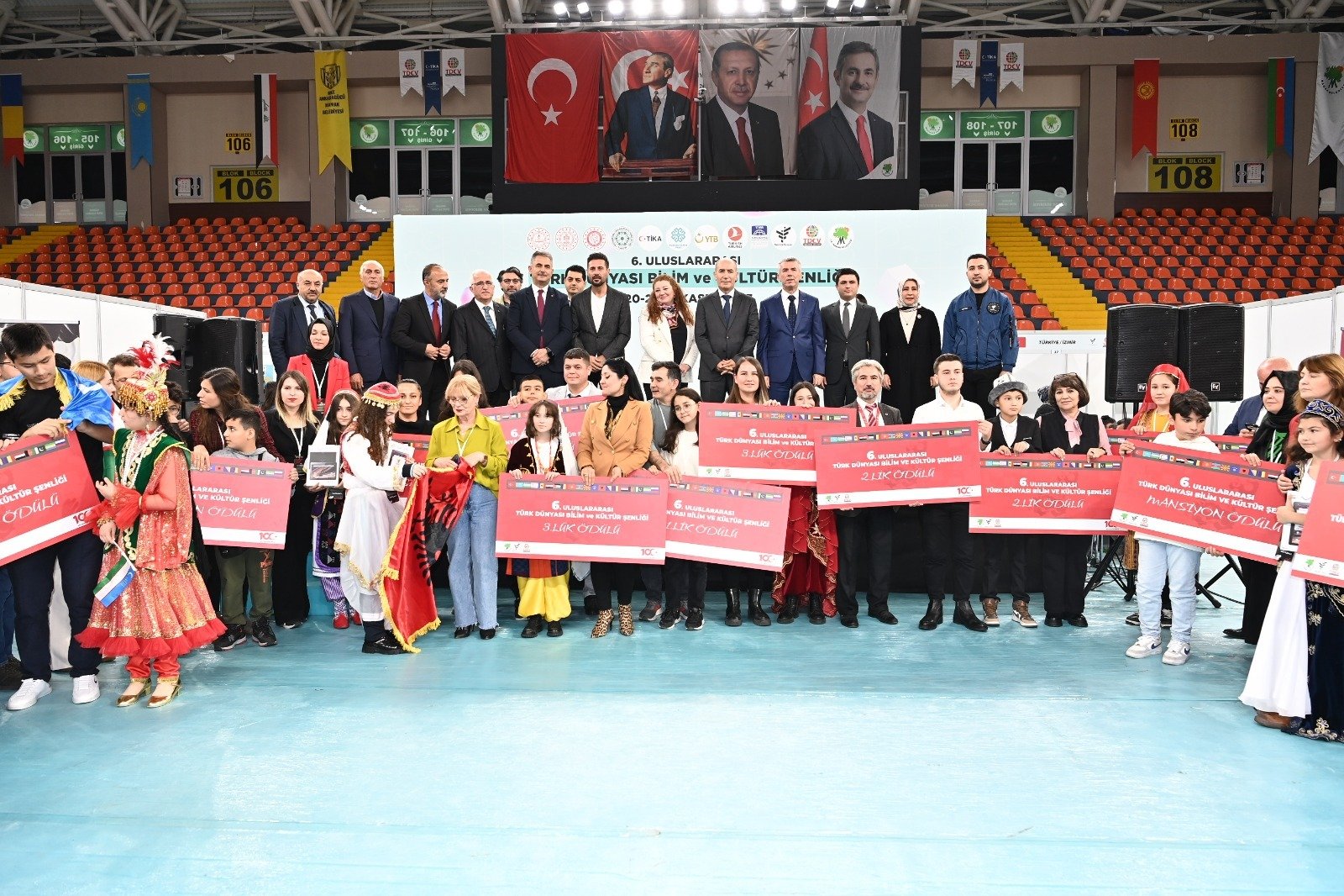 Yurt içinden ve Türk Cumhuriyetlerinden katılan 20 ülkeden öğrencilerin dereceye