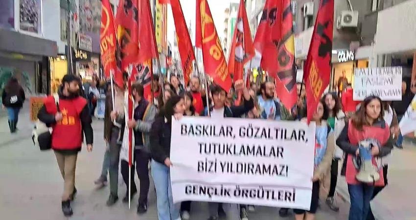 Gençlik örgütleri, baskı, gözaltı ve tutuklamalara karşı Alsancak Türkan Saylan
