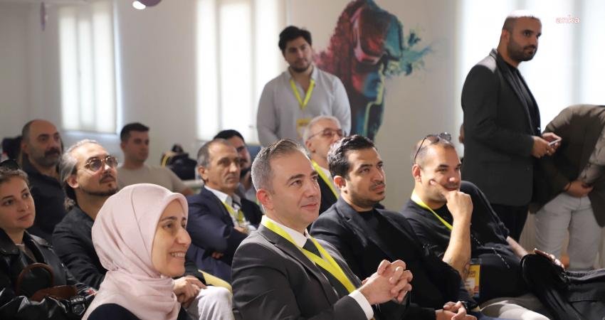 Teknopark İstanbul’da görsel ve sanatsal teknolojiler alanında çalışmalarını sürdüren girişimciler,