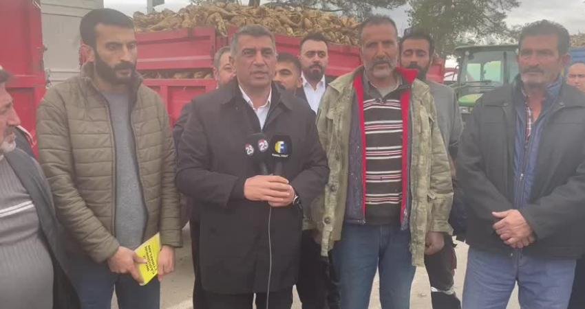 CHP Elazığ Milletvekili Gürsel Erol, Elazığ’da hasadını gerçekleştirdikleri ürünlerini teslim