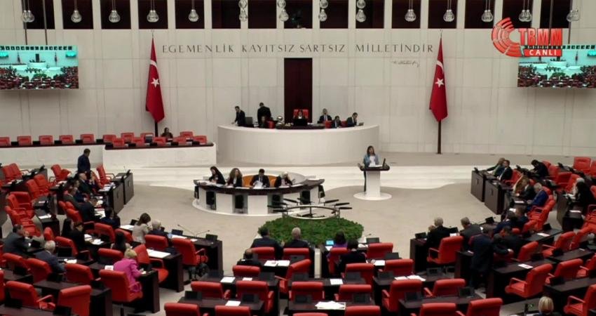 HEDEP’in milletvekili dokunulmazlıklarının kaldırılmasıyla ilgili araştırma önergesinin öne alınarak bugün