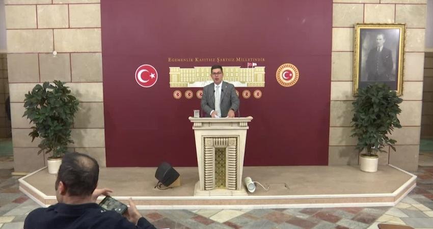 CHP Isparta Milletvekili Hikmet Yalım Halıcı, “Bu elimdeki fotoğraf AKP’nin