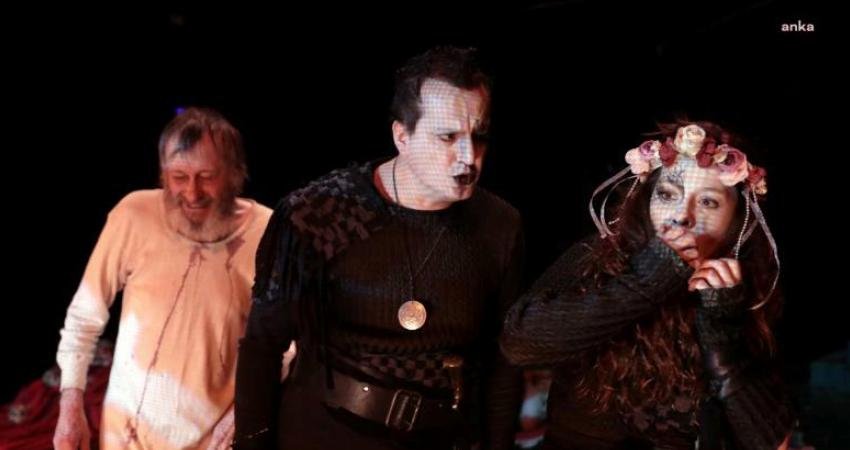 İstanbul Büyükşehir Belediyesi (İBB) Şehir Tiyatroları, kasım ayının yeni haftasında