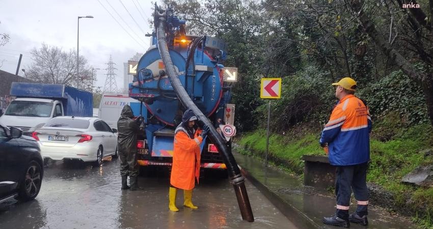 İstanbul’da sabaha karşı başlayan yağış, sabah saatlerinden itibaren il genelinde