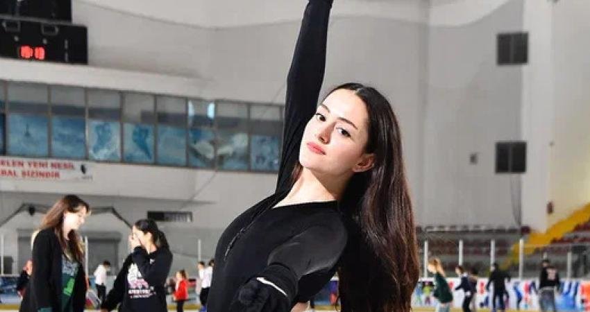 İzmir Büyükşehir Belediyesi’nin Aşık Veysel Rekreasyon Alanı’nda hizmete aldığı Buz