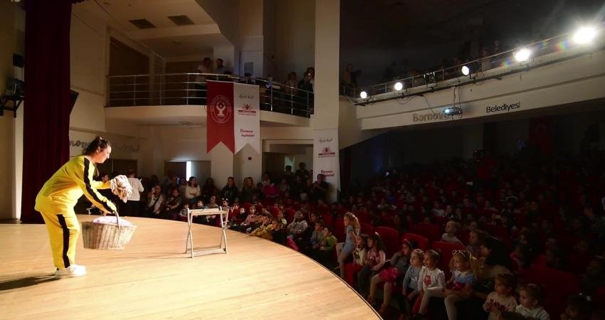 Bornova Belediyesi Altındağ Atatürk Kültür Merkezi STK Yerleşkesi, ara tatil