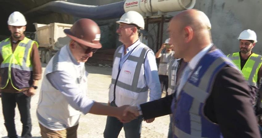 İzmir Büyükşehir Belediye Başkanı Tunç Soyer, Buca ile Bornova’yı birbirine
