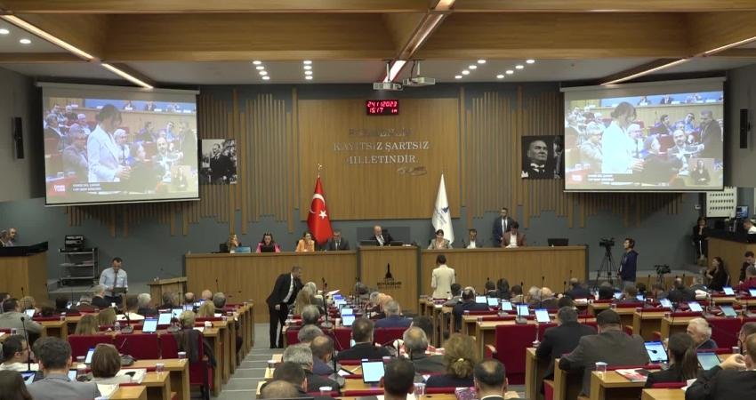 İzmir Büyükşehir Belediyesi’nin 2023 yılı bütçesi 45 milyar 100 milyon