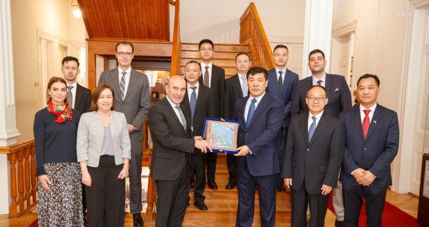 İzmir Büyükşehir Belediye Başkanı Tunç Soyer, Çin Halk Cumhuriyeti'nin Sichuan