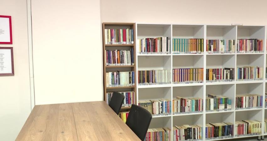 İzmir Büyükşehir Belediyesi öğrencilerin bilgiye erişimini kolaylaştırmak amacıyla kente yeni