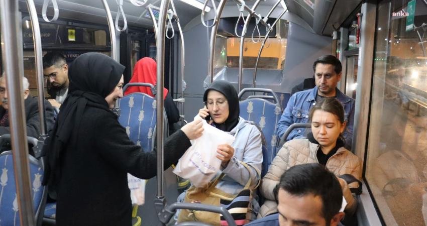 İzmit Belediyesi Çınar Ekibi, sabahın erken saatlerinde işe gitmek için