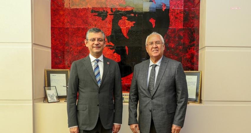 Karabağlar Belediye Başkanı Muhittin Selvitopu, Cumhuriyet Halk Partisi'nin 38. Olağan