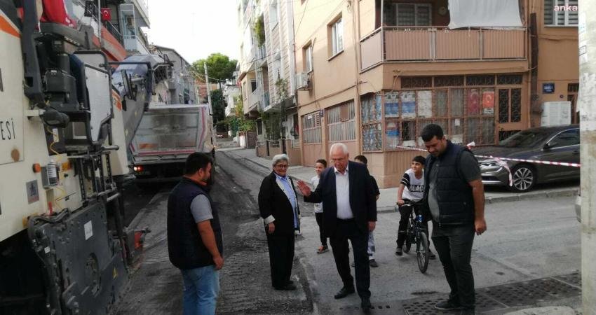 Karabağlar Belediyesi Fen İşleri Müdürlüğü, Sarıyer Mahallesi'nde asfalt ekipleri serimlerine