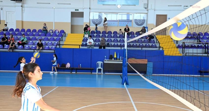 Karabağlar Belediyesi tarafından çocuklar, gençler ve yetişkinler için düzenlenen spor
