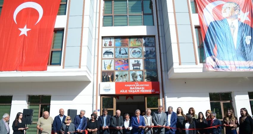 Kırşehir Belediyesi tarafından Cumhuriyet'in kuruluşunun 100. yıl dönümünde açılışı yapılan