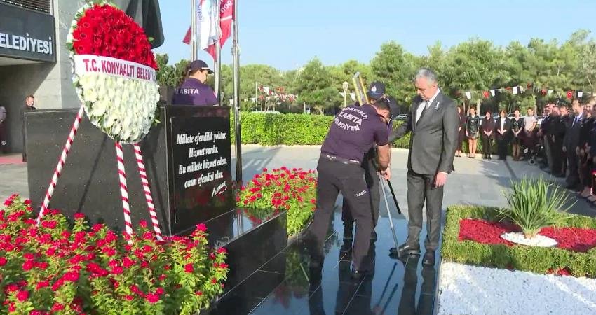 Türkiye Cumhuriyeti’nin kurucusu Gazi Mustafa Kemal Atatürk, Konyaaltı Belediyesi’nin düzenlediği