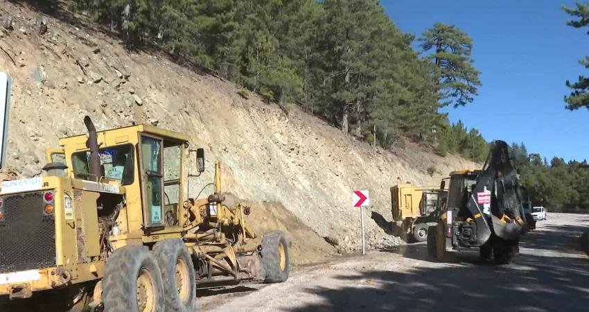 Konyaaltı Belediyesi, kış mevsimine hazırlık çalışmaları kapsamında ilçe genelinde bir