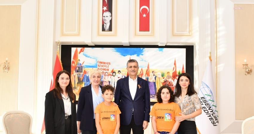 Lösemiye karşı verdikleri mücadeleyi kazanan Muhammet Kayıkçı ve Eslem Bağlan,