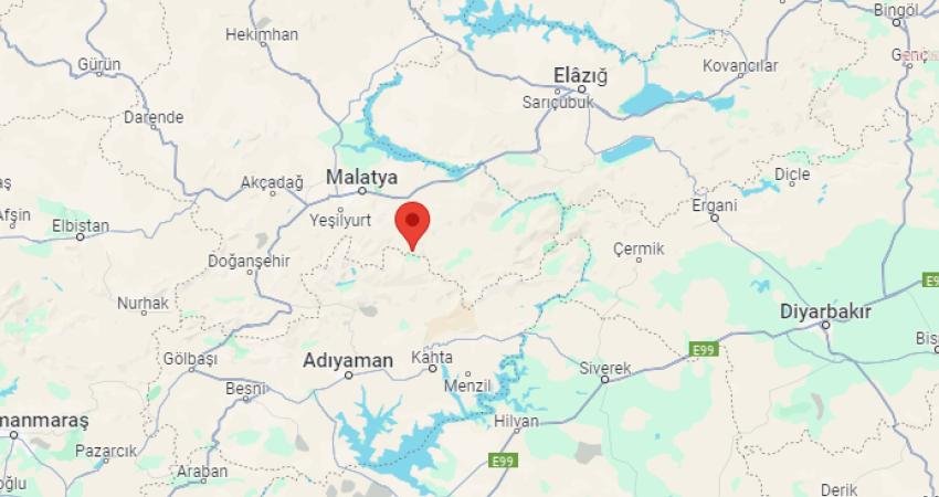Malatya’nın Battalgazi ilçesinde, 6.99 kilometre derinlikte 5.2 büyüklüğünde deprem oldu.
