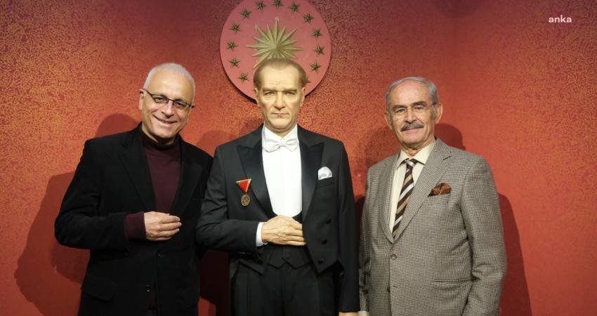 Gazeteci, yazar ve tv programcısı Merdan Yanardağ, Yılmaz Büyükerşen Balmumu Heykeller