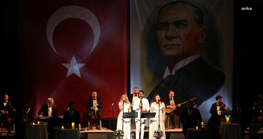 Merkezefendi Belediyesi Kent Tiyatrosu ile Merkezefendi Belediye Orkestrası, ‘Atatürk Diyor