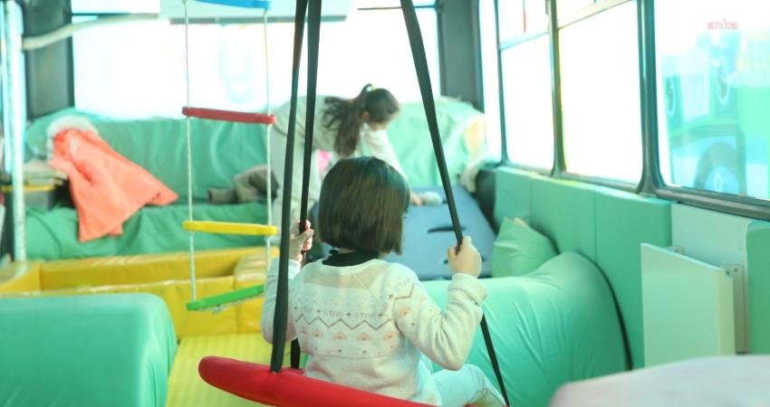 Merkezefendi Belediyesi tarafından hizmete alınan ‘Oyun Otobüsü’, çocuklar tarafından büyük