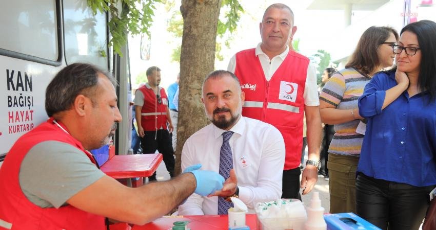 Mezitli Belediyesi, 29 Ekim-4 Kasım Kızılay Haftası nedeniyle CHP Mezitli İlçe Başkanlığı