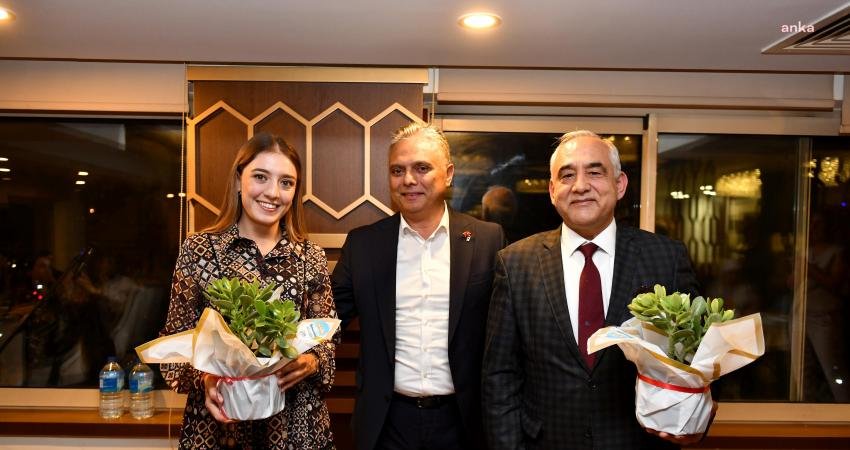 Muratpaşa Belediye Başkanı Ümit Uysal, belediyenin eğitim camiasıyla bulaşmasında, gelecek