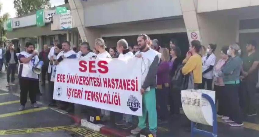 Ege Üniversitesi Hastanesi’nde çalışan sağlık emekçileri, ödenmeyen ücretler nedeniyle hastane