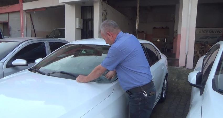 Osmaniye’nin Kadirli ilçesinde galericilik yapan Fuat Kesme, banka faizlerindeki artış