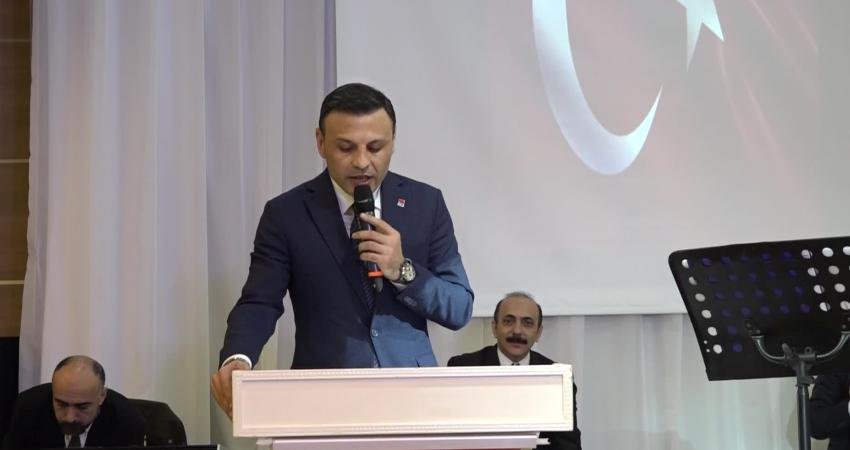 CHP İstanbul İl Başkanı Özgür Çelik, 24 Kasım Öğretmenler Günü