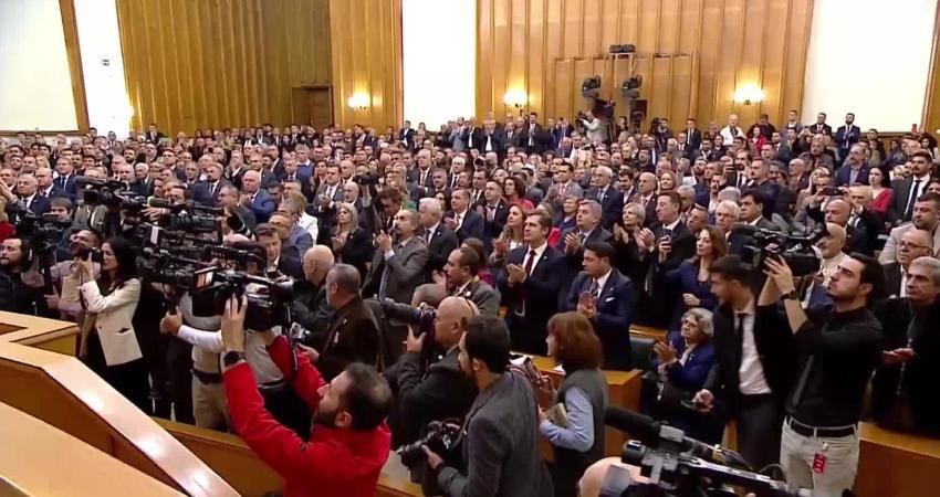 CHP Genel Başkanı Özgür Özel; TBMM grup toplantısında, "Erdoğan, sen