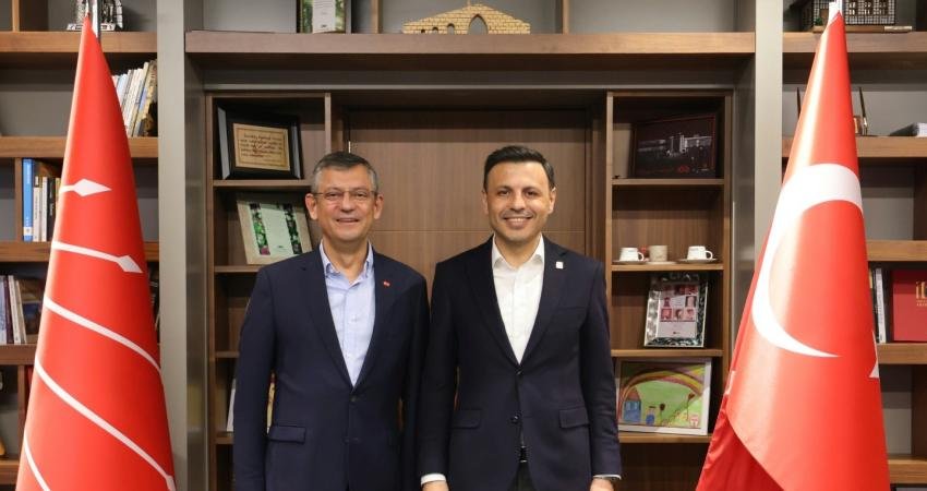 CHP Genel Başkanı Özgür Özel, “Gün boyu İstanbul İl Başkanlığımızda