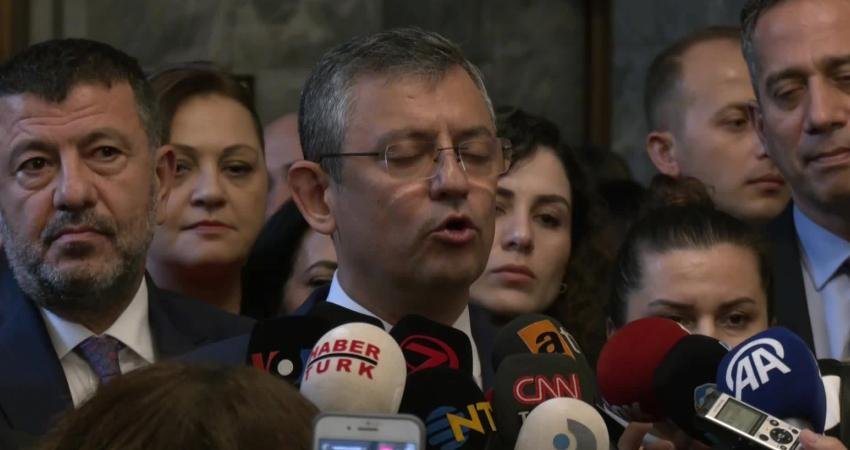 CHP Genel Başkanı Özgür Özel, "'Özgür Özel ön seçimden vazgeçti'