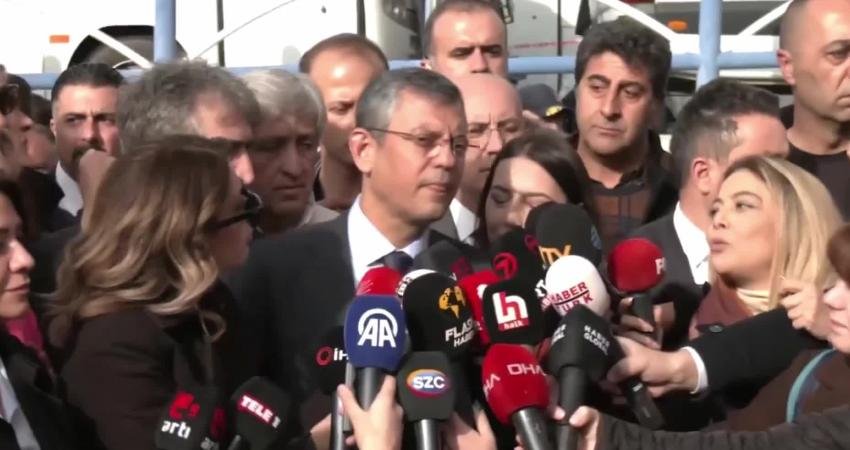 CHP Genel Başkanı Özgür Özel, Devrimci İşçi Sendikaları Konfederasyonu'nun (DİSK)