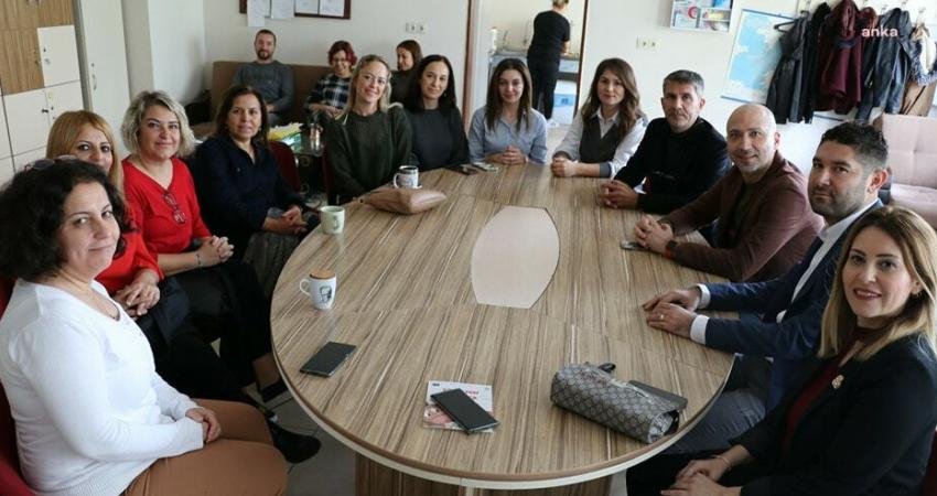 Söke Belediye Başkanı Dr. Mustafa İberya Arıkan, ilçedeki okullara gerçekleştirdiği